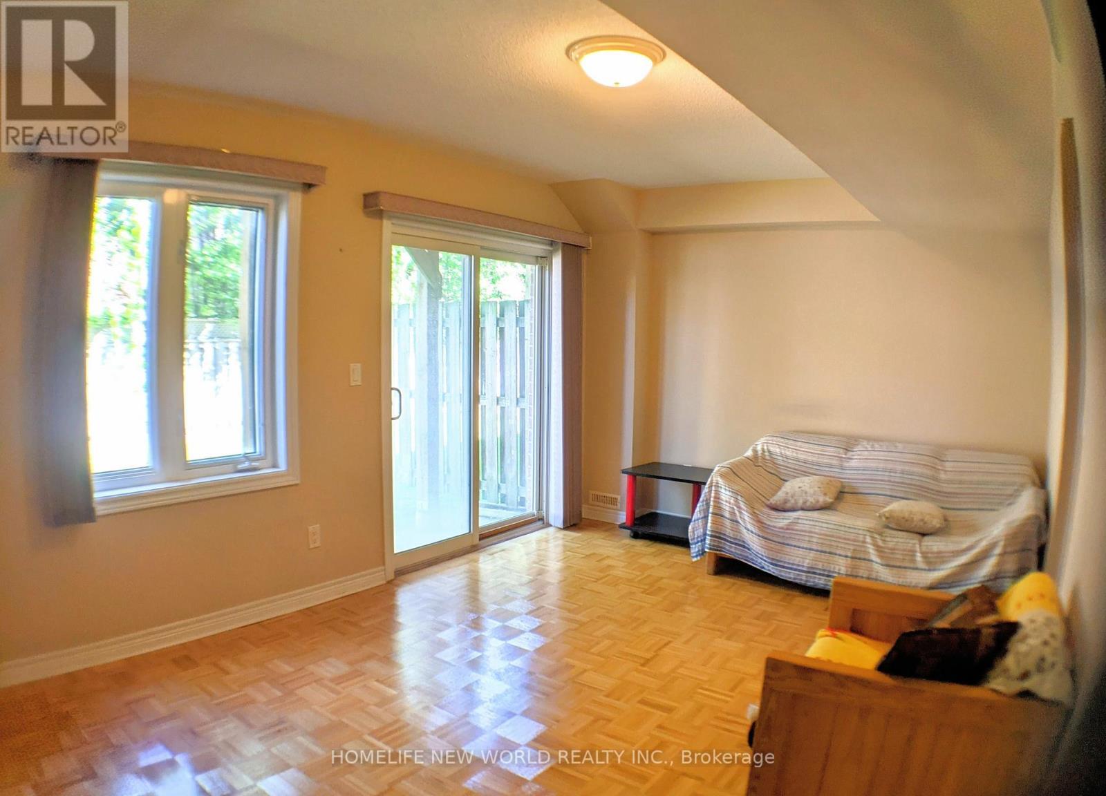 38 - 9133 Bayview Avenue, Richmond Hill, ON - Indoor Photo Showing Other Room