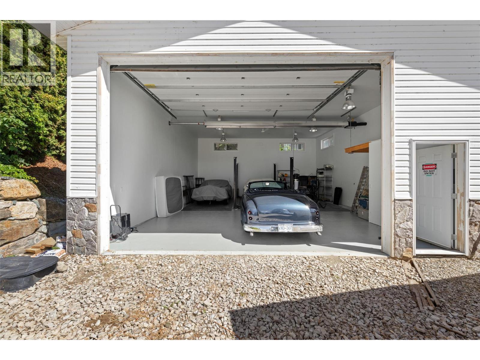 2387 Campbell Road, West Kelowna, BC - With Exterior