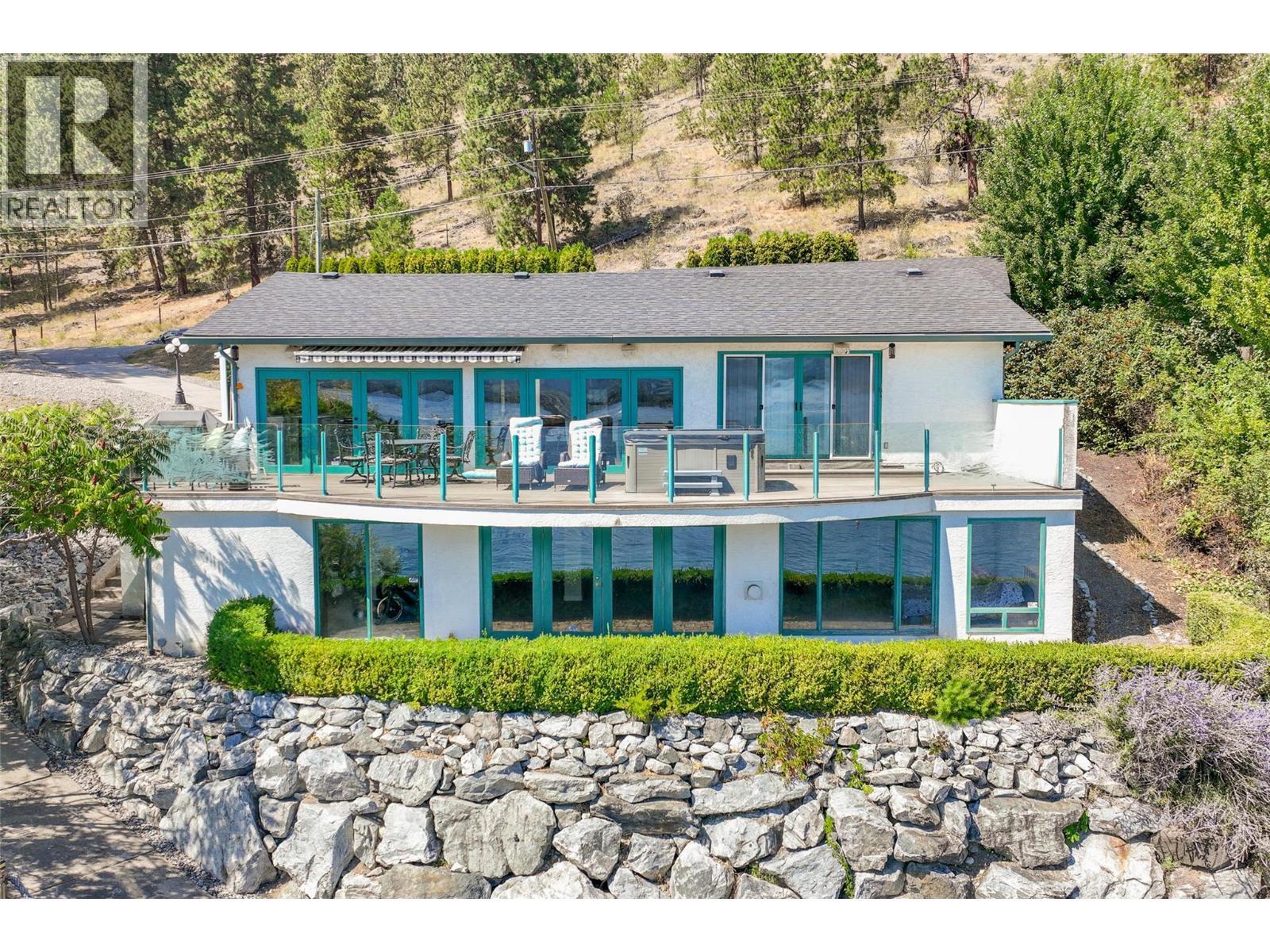 2387 Campbell Road, West Kelowna, BC - Outdoor