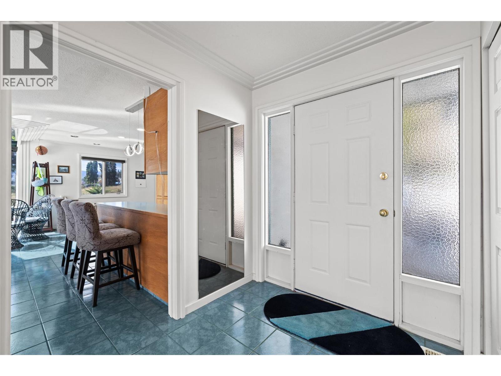 2387 Campbell Road, West Kelowna, BC - Indoor Photo Showing Other Room
