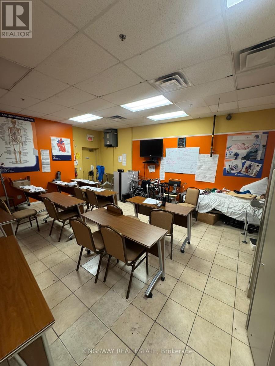 121 - 2 Automatic Road, Brampton, ON