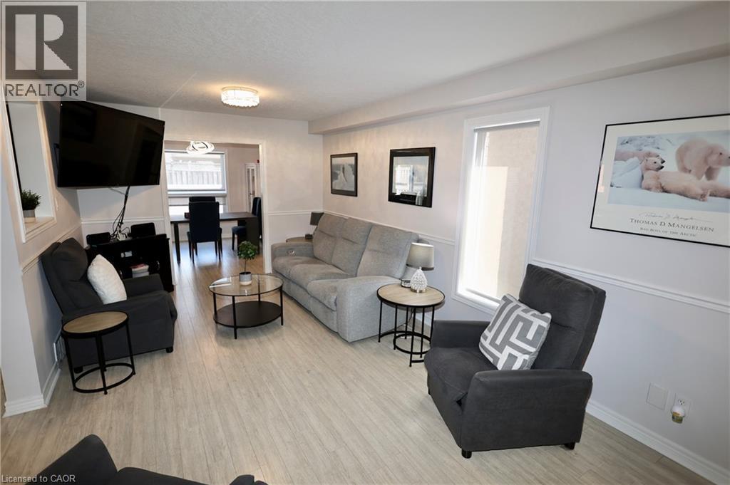 30 Heatherwood Place, Kitchener, ON
