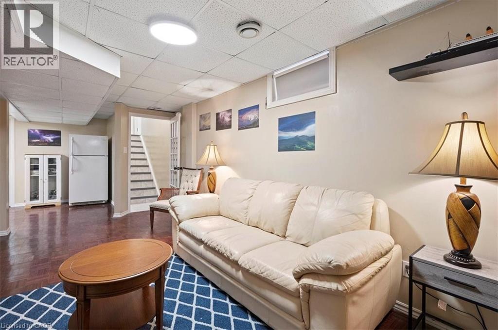 30 Heatherwood Place, Kitchener, ON