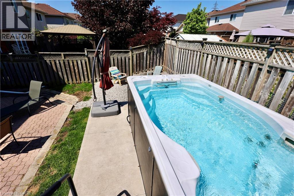 30 Heatherwood Place, Kitchener, ON