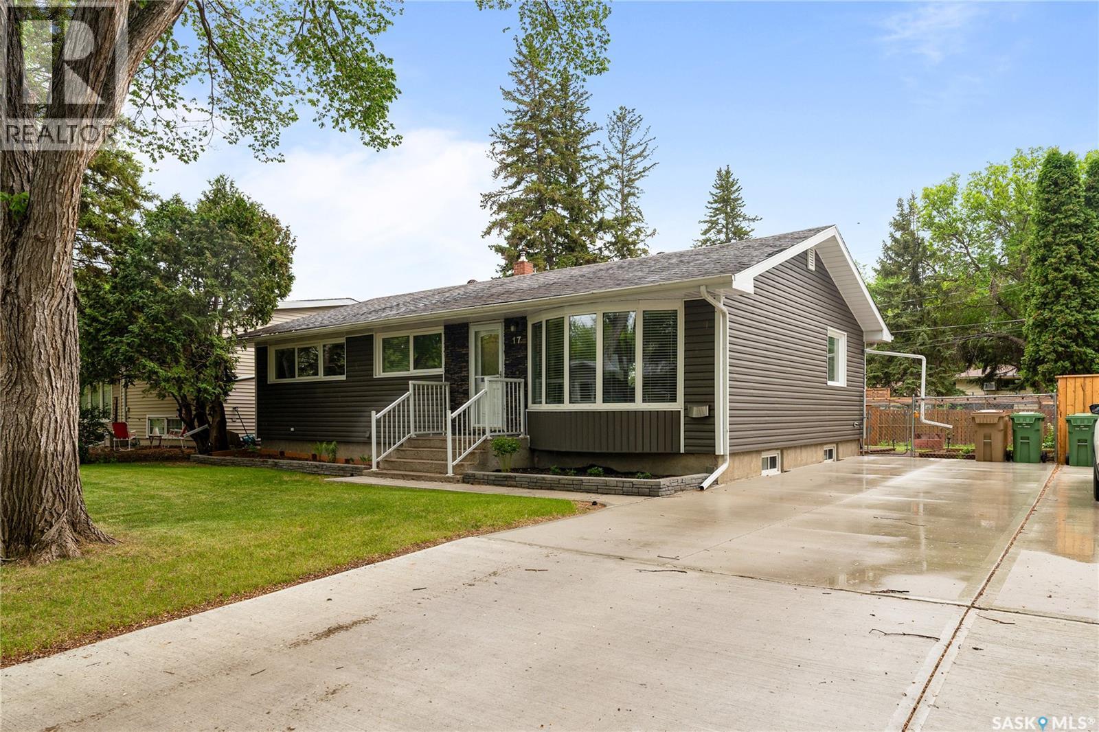 17 Anderson Avenue, Regina, SK