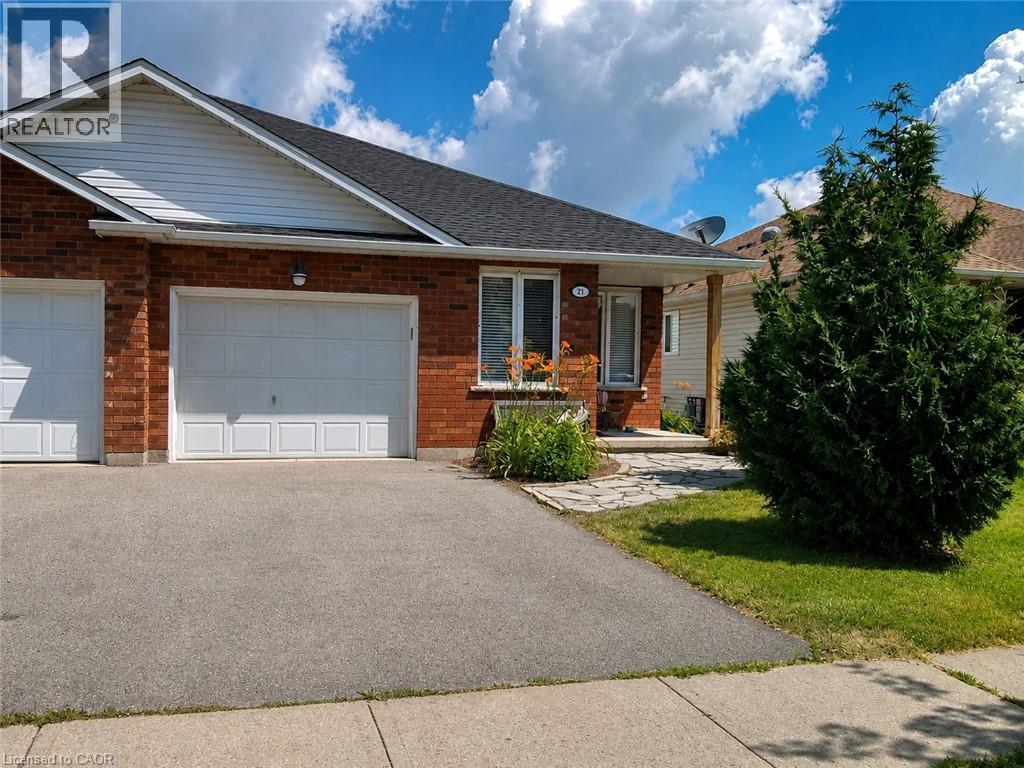 21 Saddler Street, Fonthill, ON - Outdoor