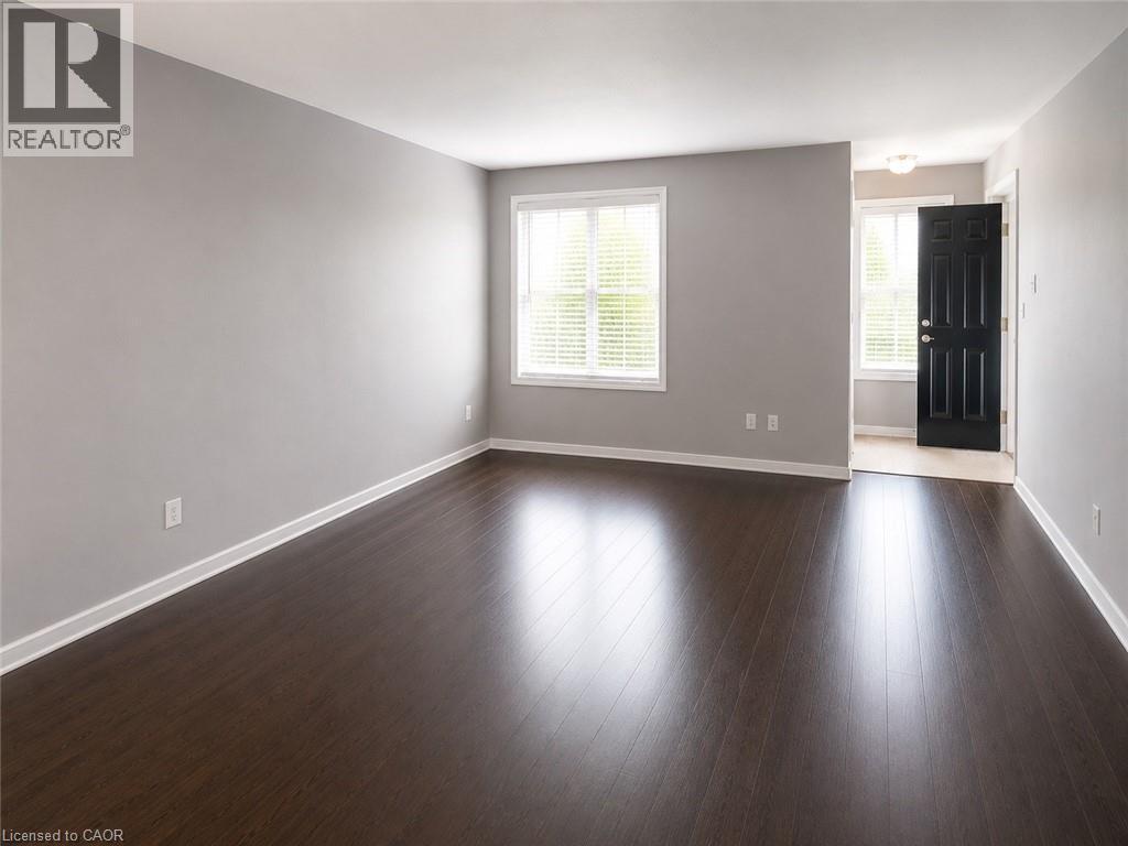21 Saddler Street, Fonthill, ON - Indoor Photo Showing Other Room