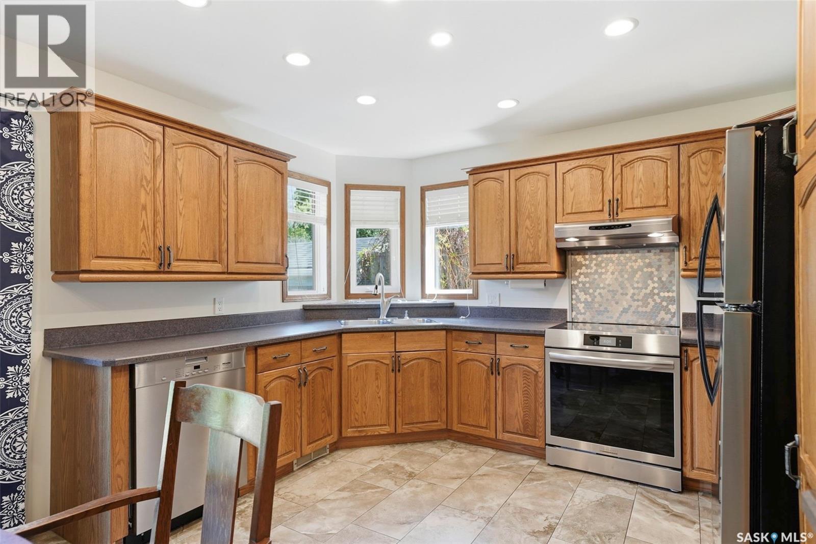 610 Bronson Crescent, Saskatoon, SK