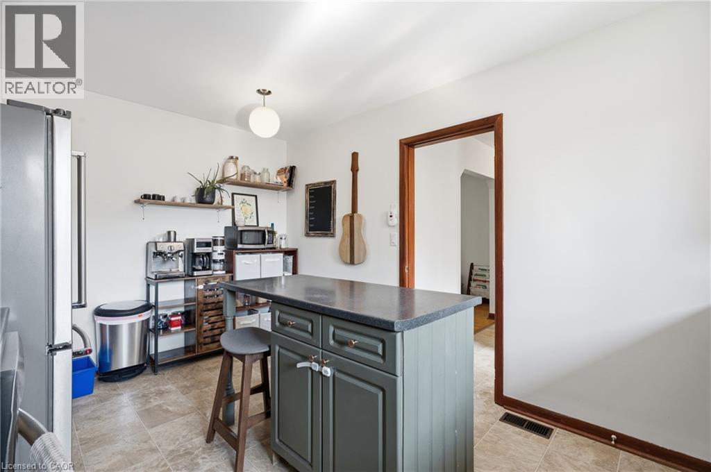 6 Mccammon Street, Paris, ON