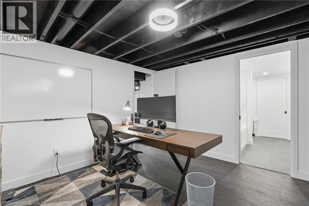 6 Mccammon Street, Paris, ON