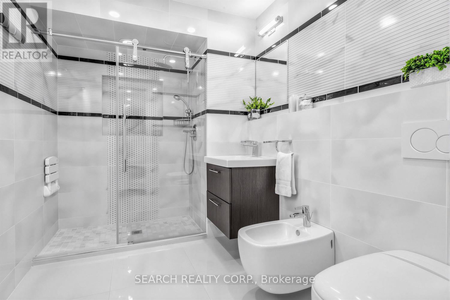 1421 Watersedge Road, Mississauga, ON