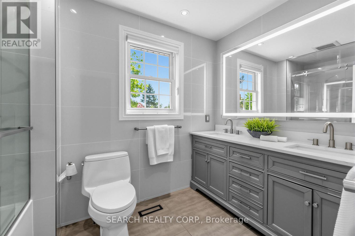 1421 Watersedge Road, Mississauga, ON