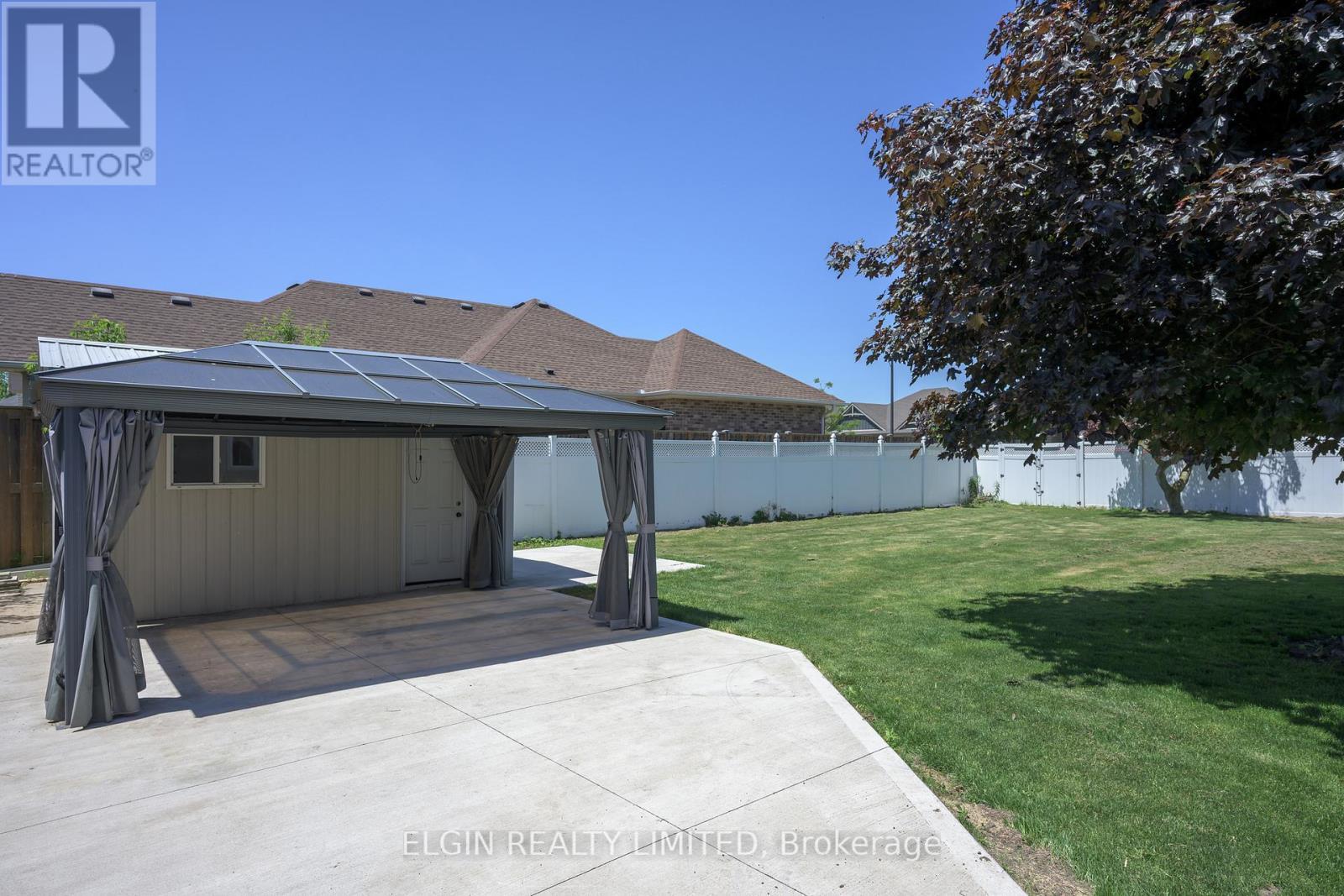 2 Lyndale Avenue, Central Elgin, ON