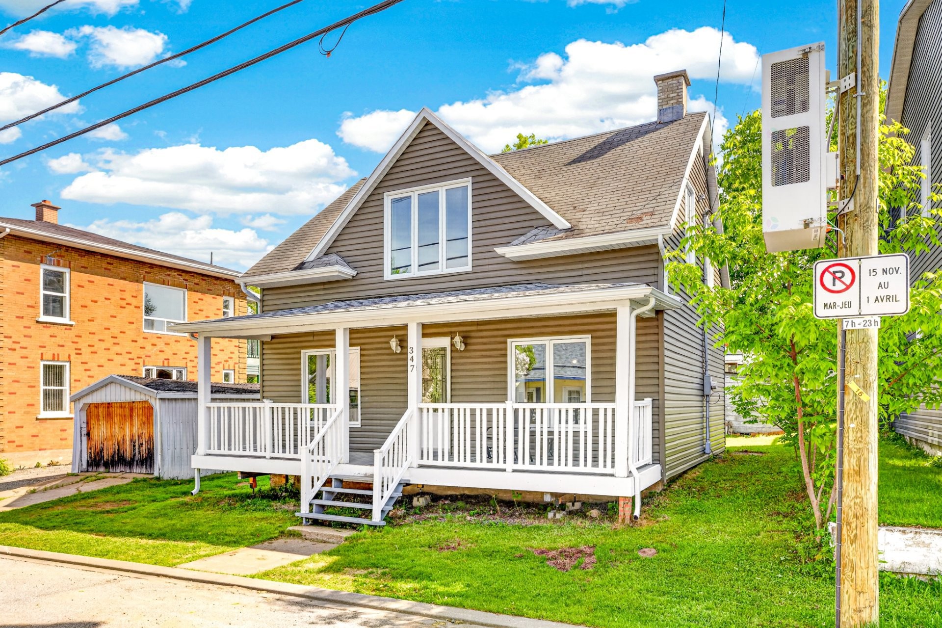 Façade - 347 Av. St-Jacques, Donnacona, QC - Outdoor With Deck Patio Veranda