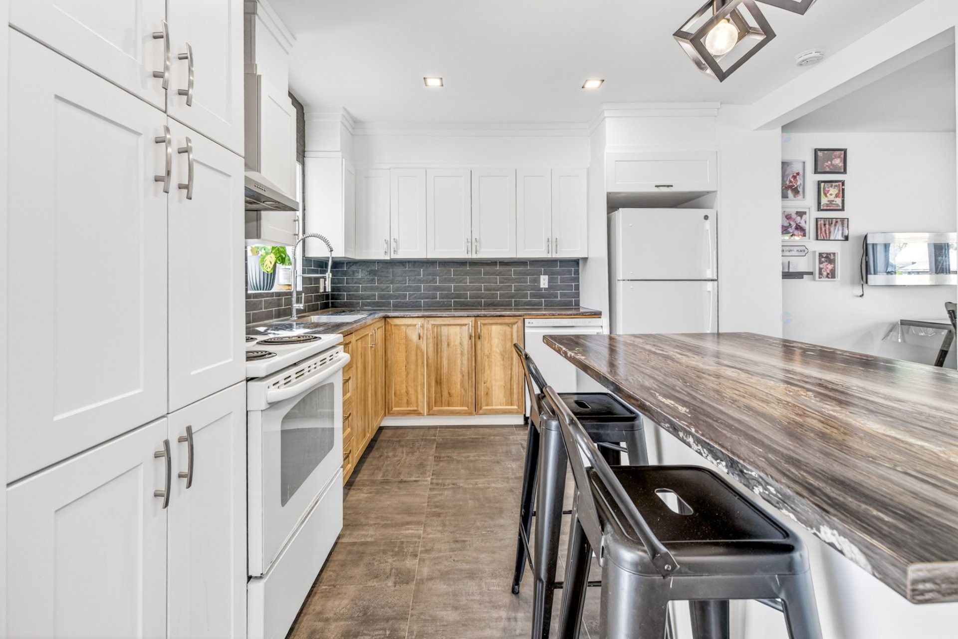 Cuisine - 347 Av. St-Jacques, Donnacona, QC - Indoor Photo Showing Kitchen
