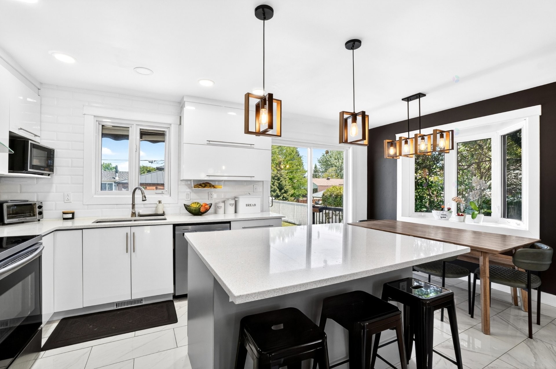 Cuisine - 2625 Rue Cantin, Mascouche, QC - Indoor Photo Showing Kitchen With Upgraded Kitchen