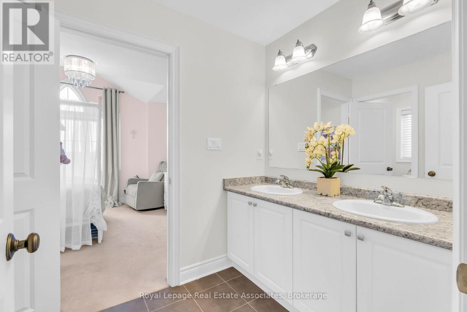 17 Mitchell Crescent, Mono, ON - Outdoor With Backyard