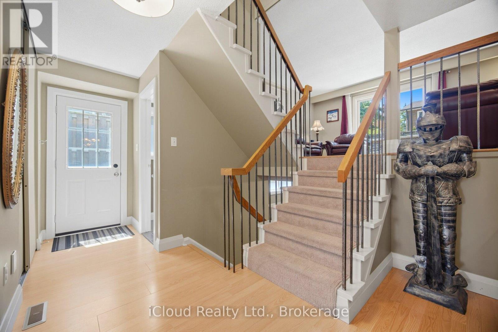 8 Lindridge Avenue, Brampton, ON