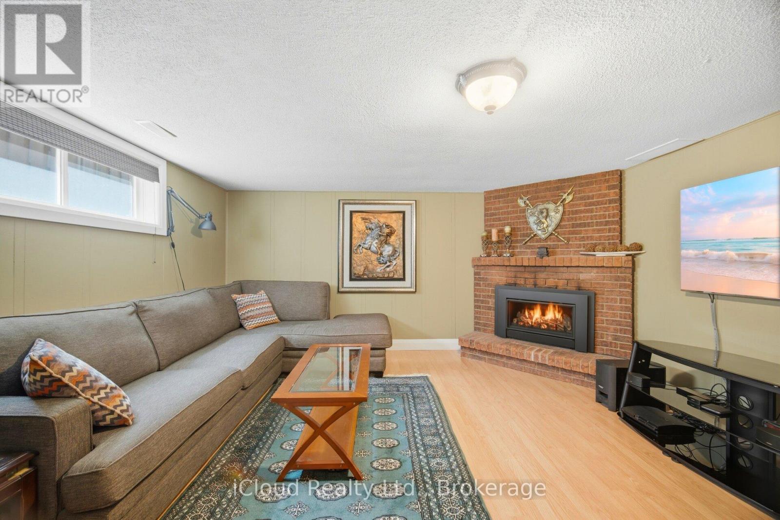 8 Lindridge Avenue, Brampton, ON