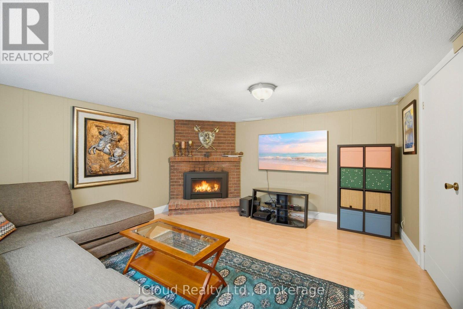 8 Lindridge Avenue, Brampton, ON