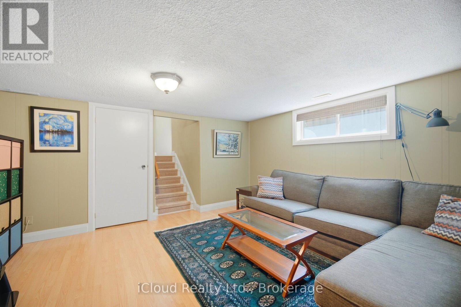 8 Lindridge Avenue, Brampton, ON