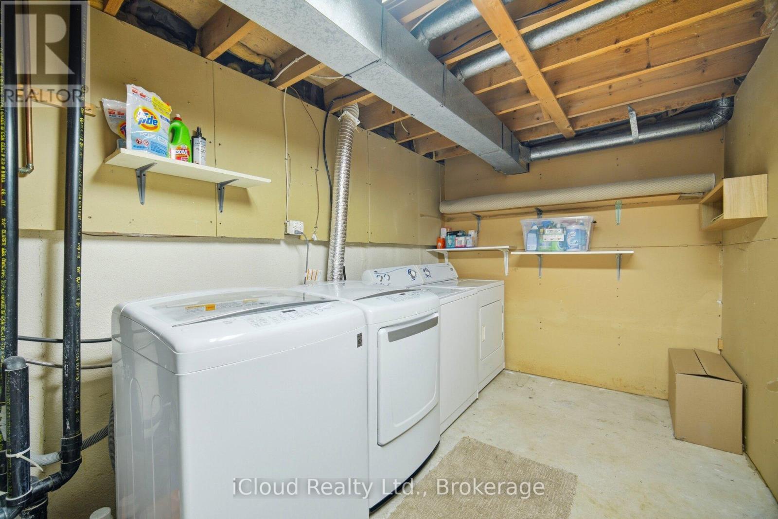 8 Lindridge Avenue, Brampton, ON