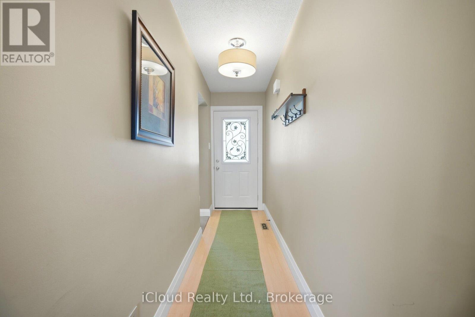 8 Lindridge Avenue, Brampton, ON