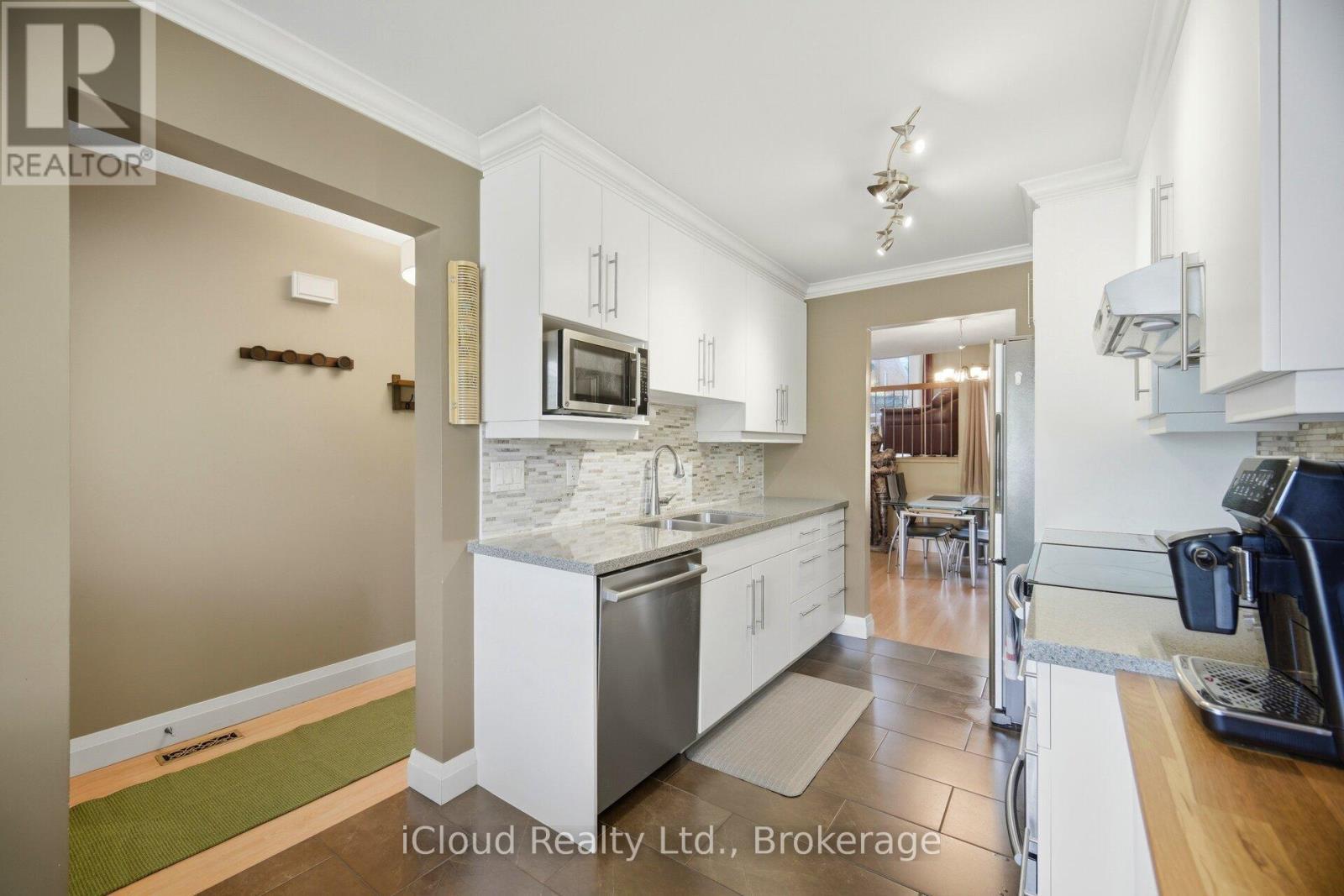 8 Lindridge Avenue, Brampton, ON