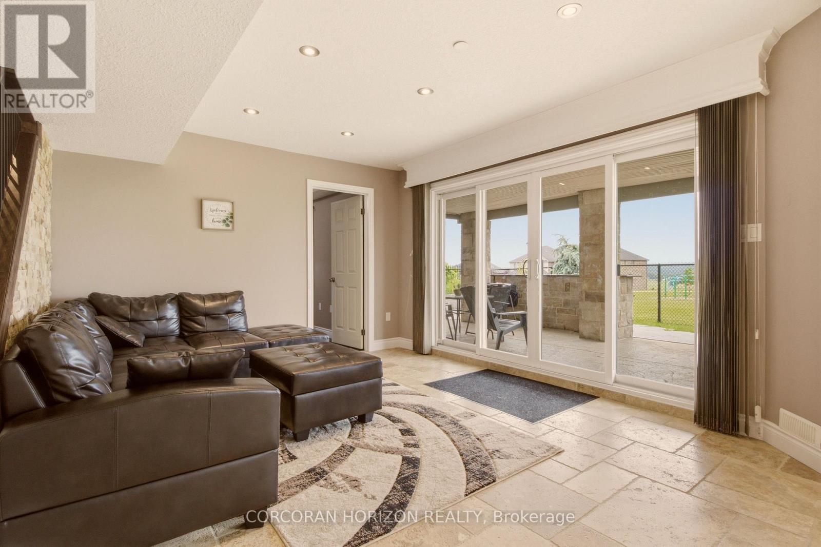 15 Mcwilliams Court, Cambridge, ON