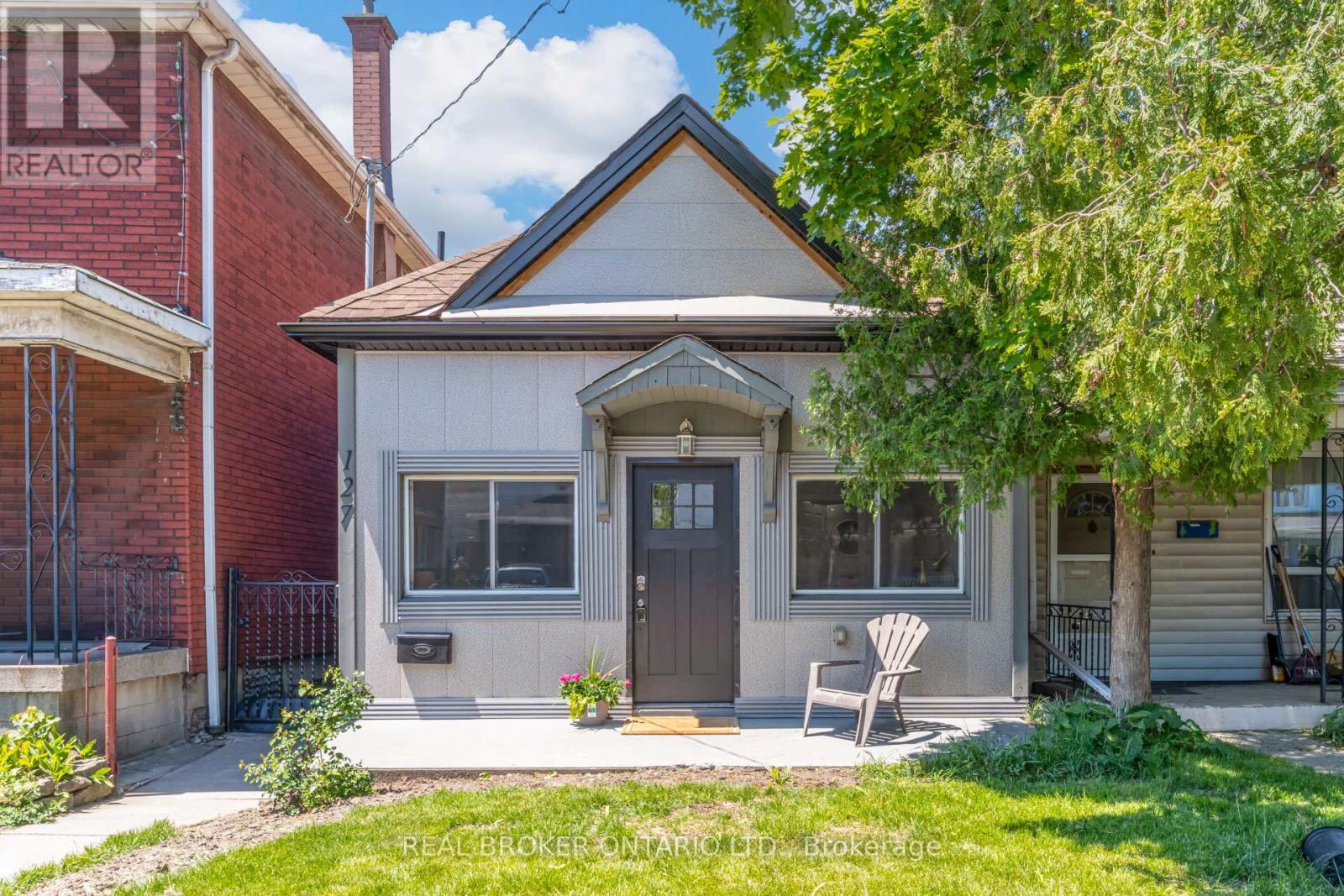 127 Barnesdale Avenue N, Hamilton, ON