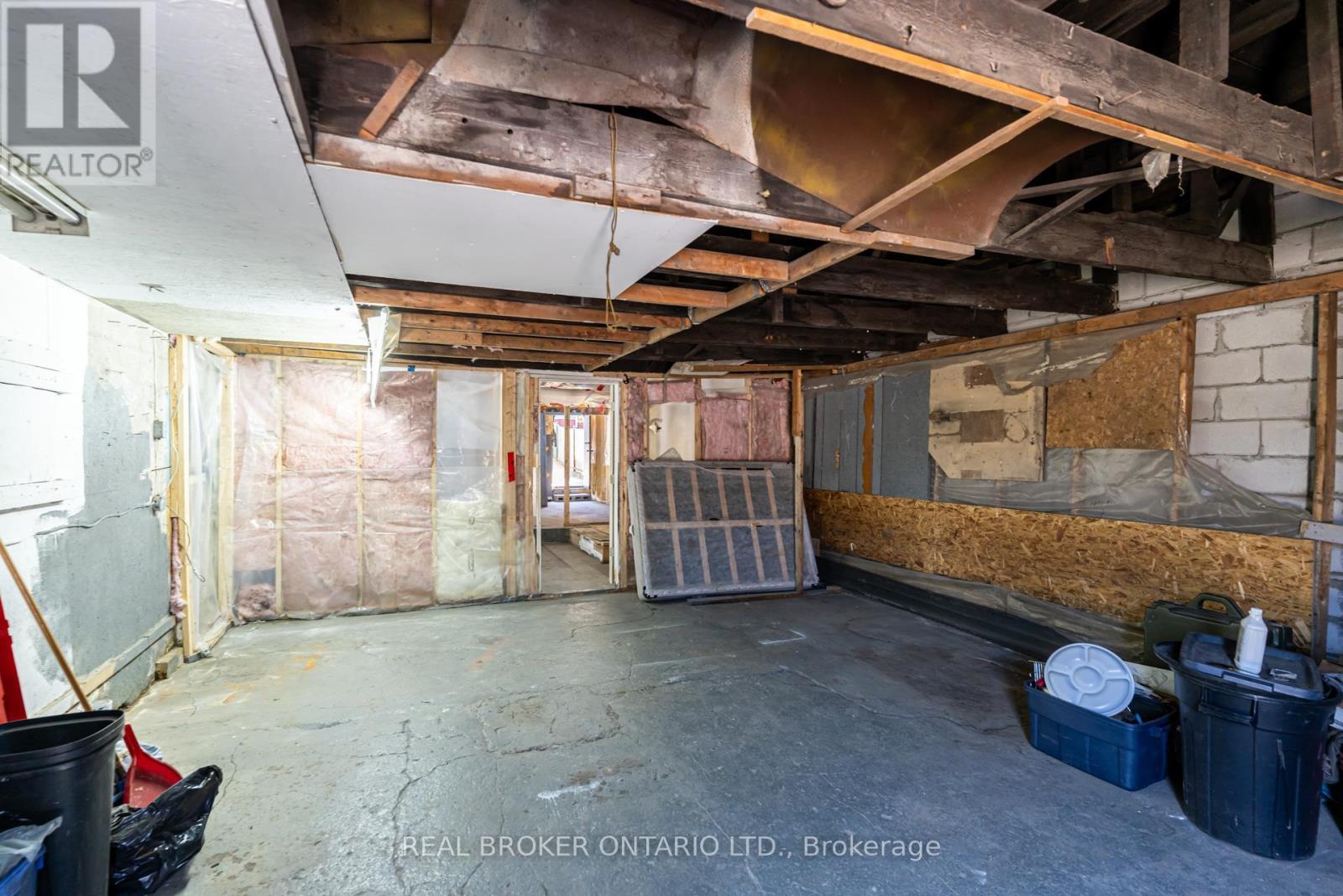 127 Barnesdale Avenue N, Hamilton, ON