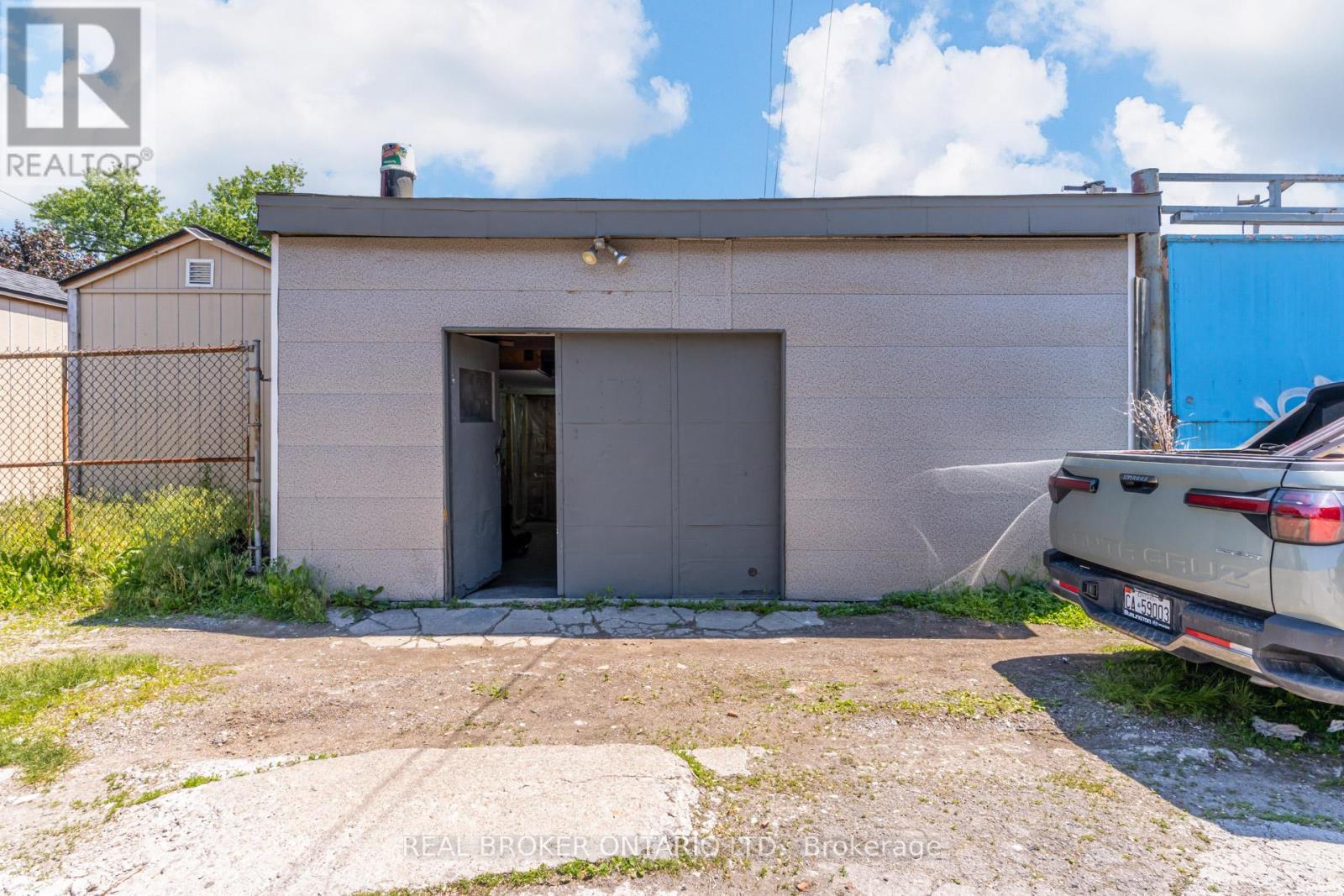127 Barnesdale Avenue N, Hamilton, ON