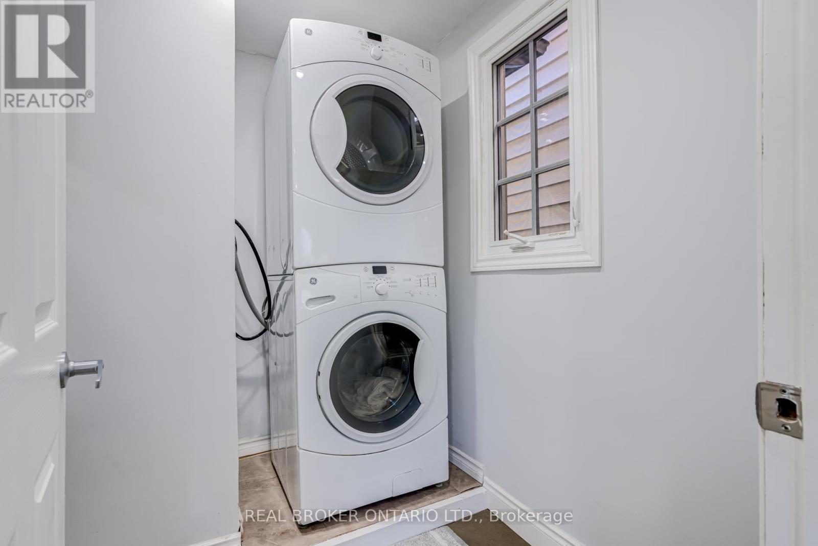 127 Barnesdale Avenue N, Hamilton, ON