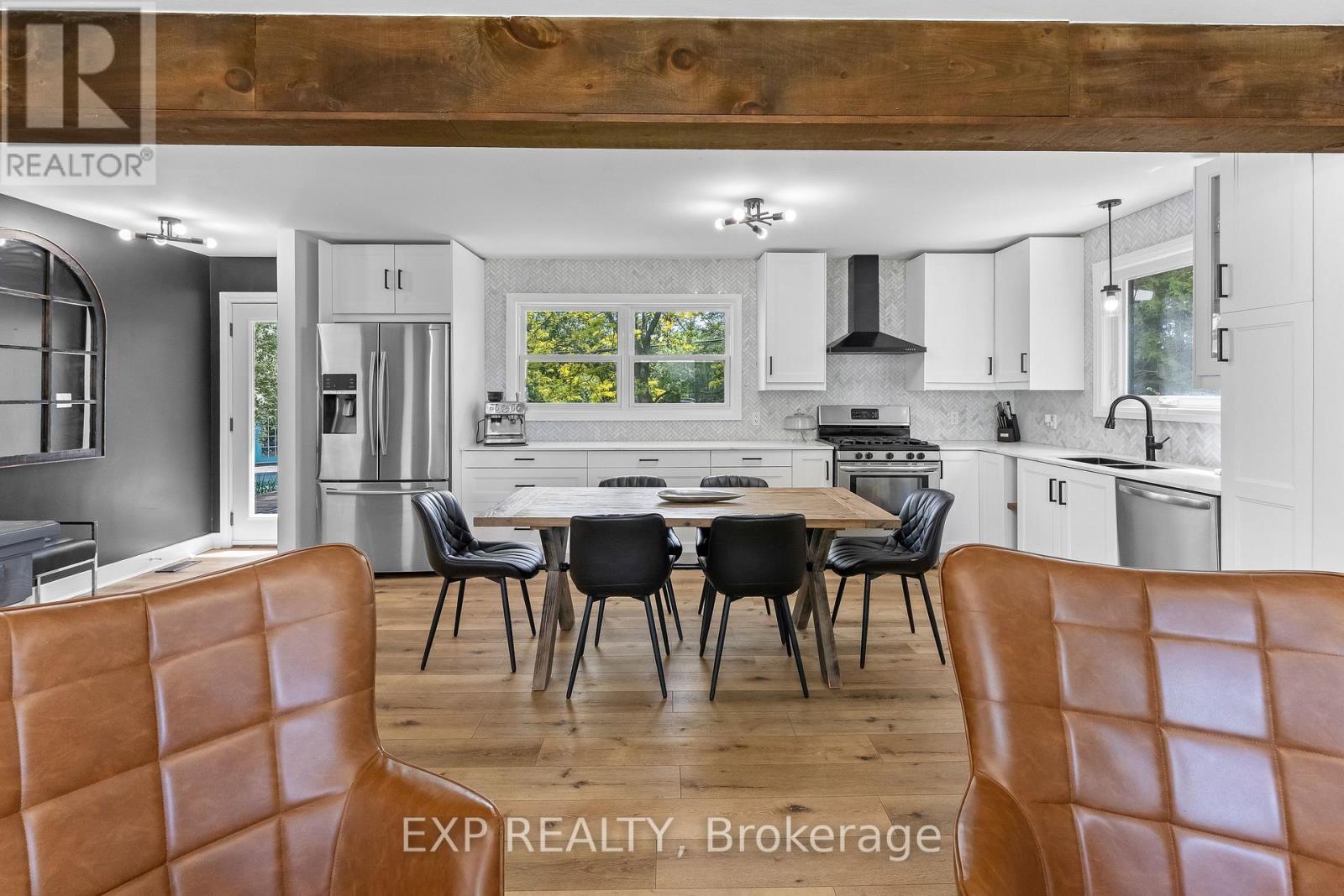 Room for Entertaining - 1373 Orchard Avenue, Fort Erie (Crescent Park), ON