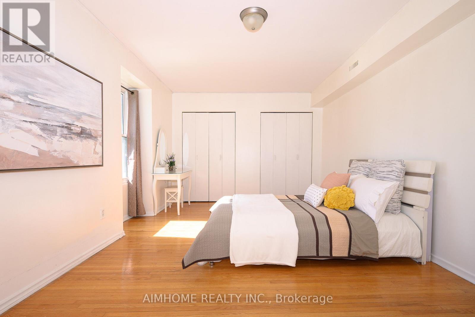 49 Bellefontaine Street, Toronto, ON
