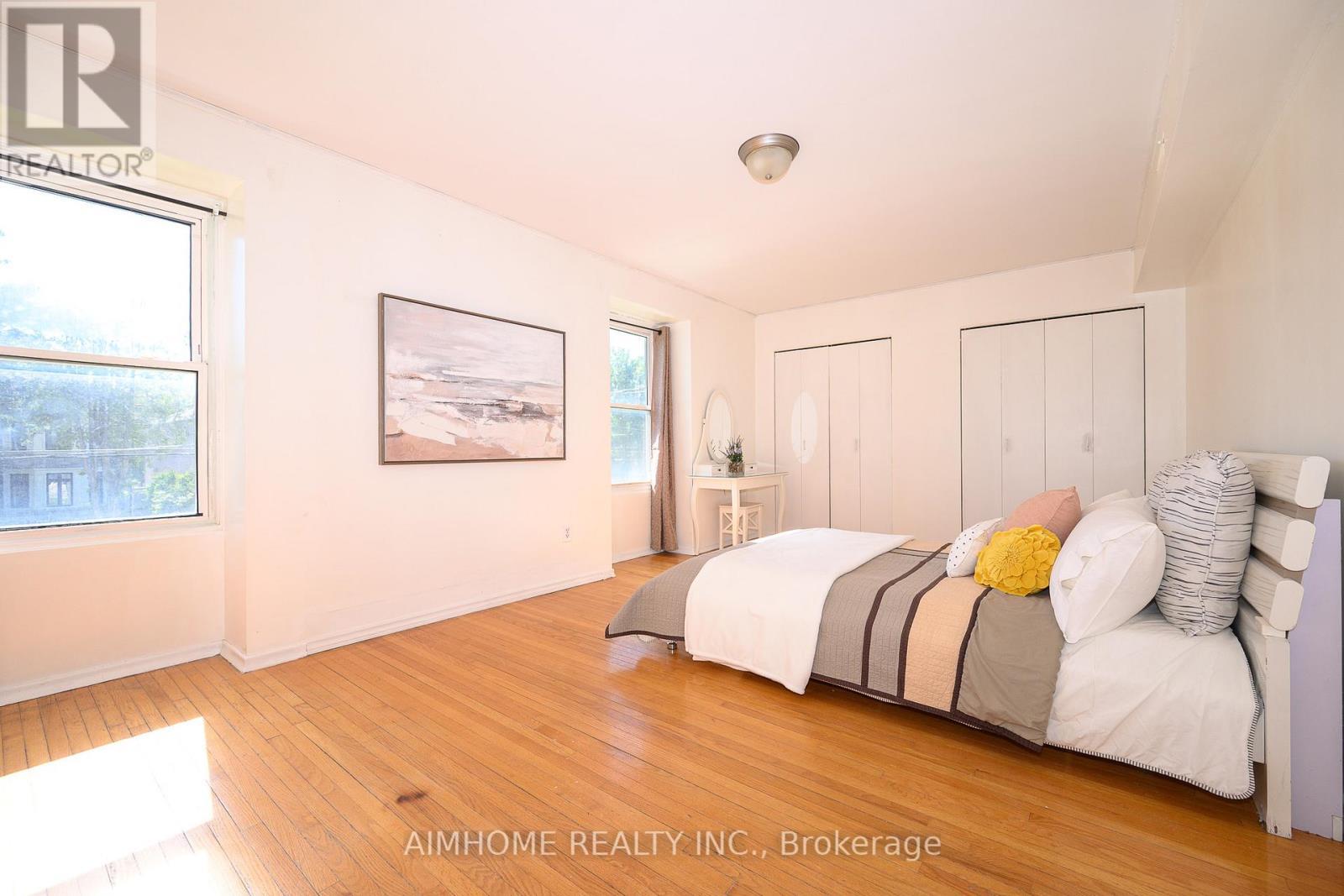 49 Bellefontaine Street, Toronto, ON