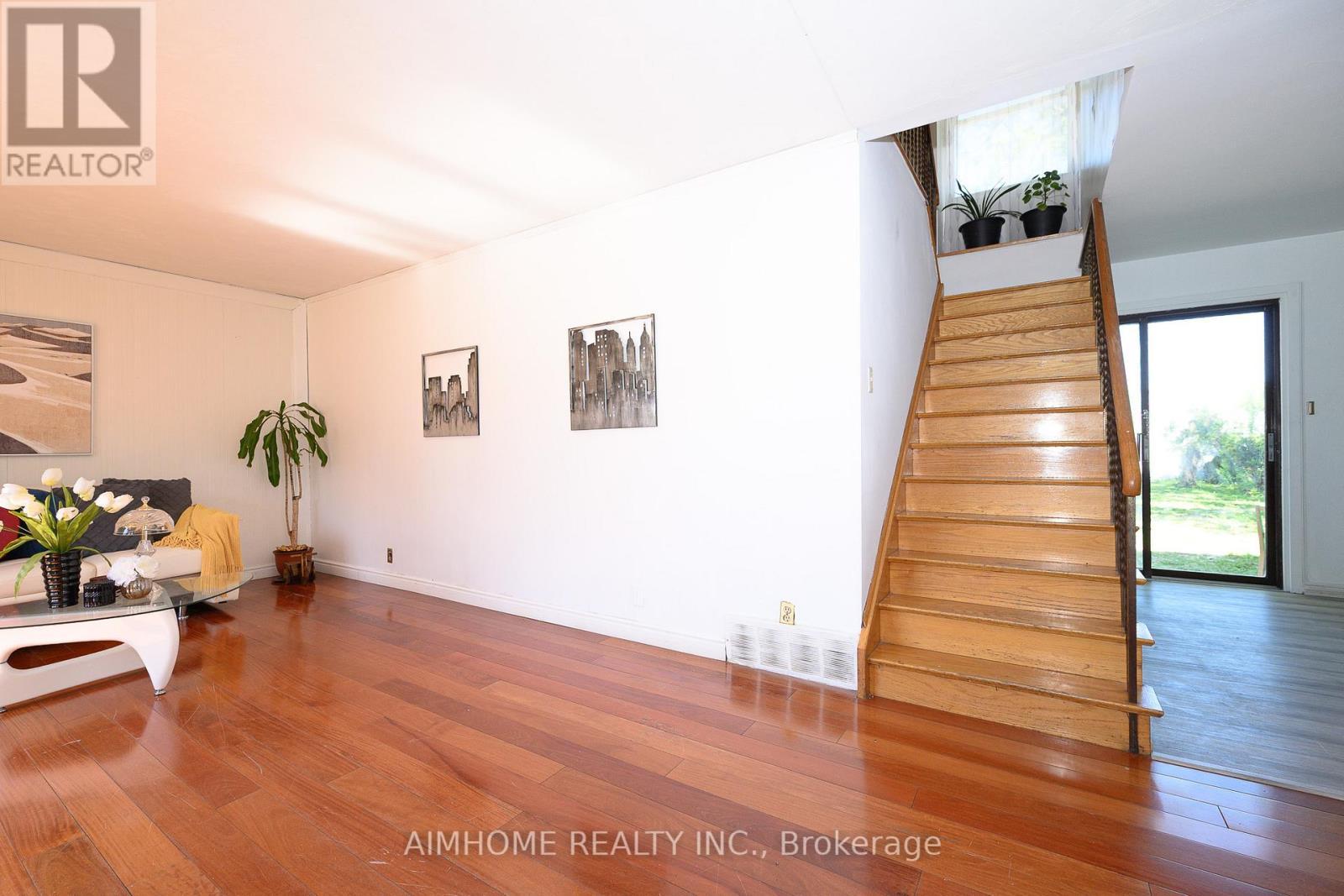 49 Bellefontaine Street, Toronto, ON