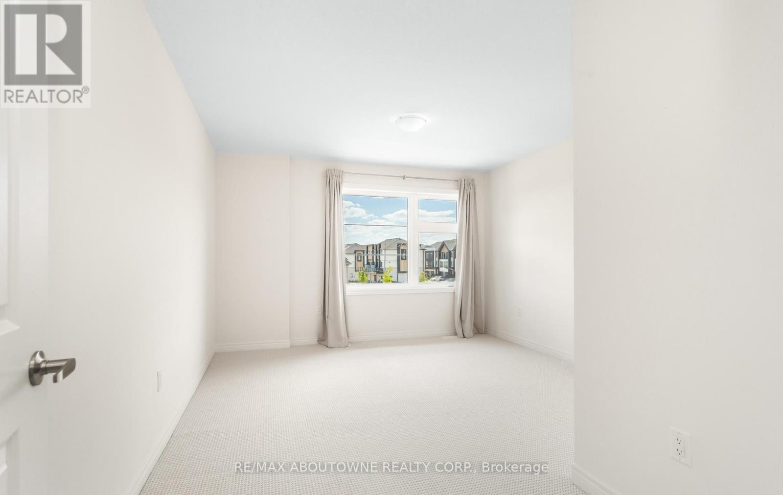 10 Mcgovern Lane, Brant, ON
