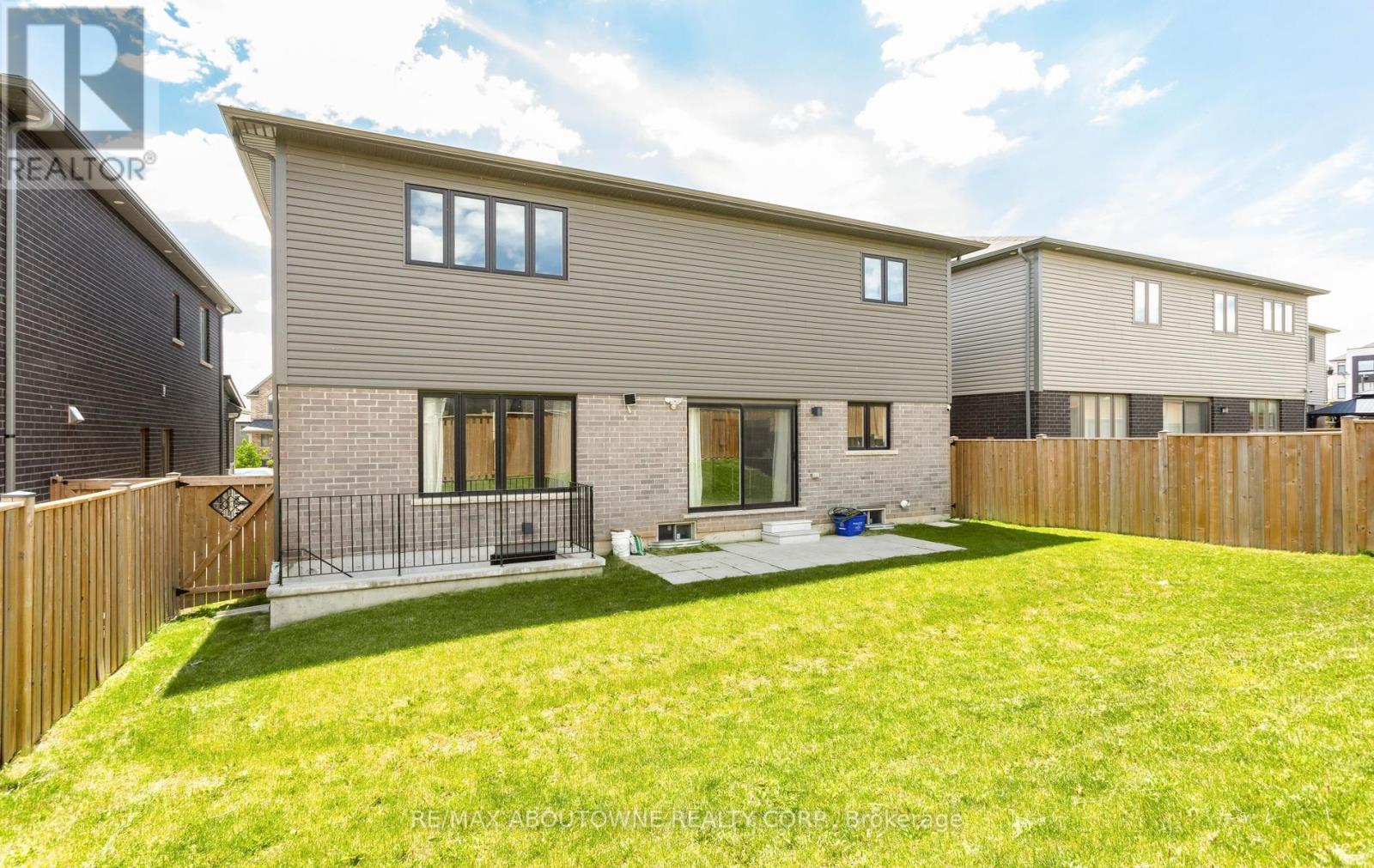10 Mcgovern Lane, Brant, ON