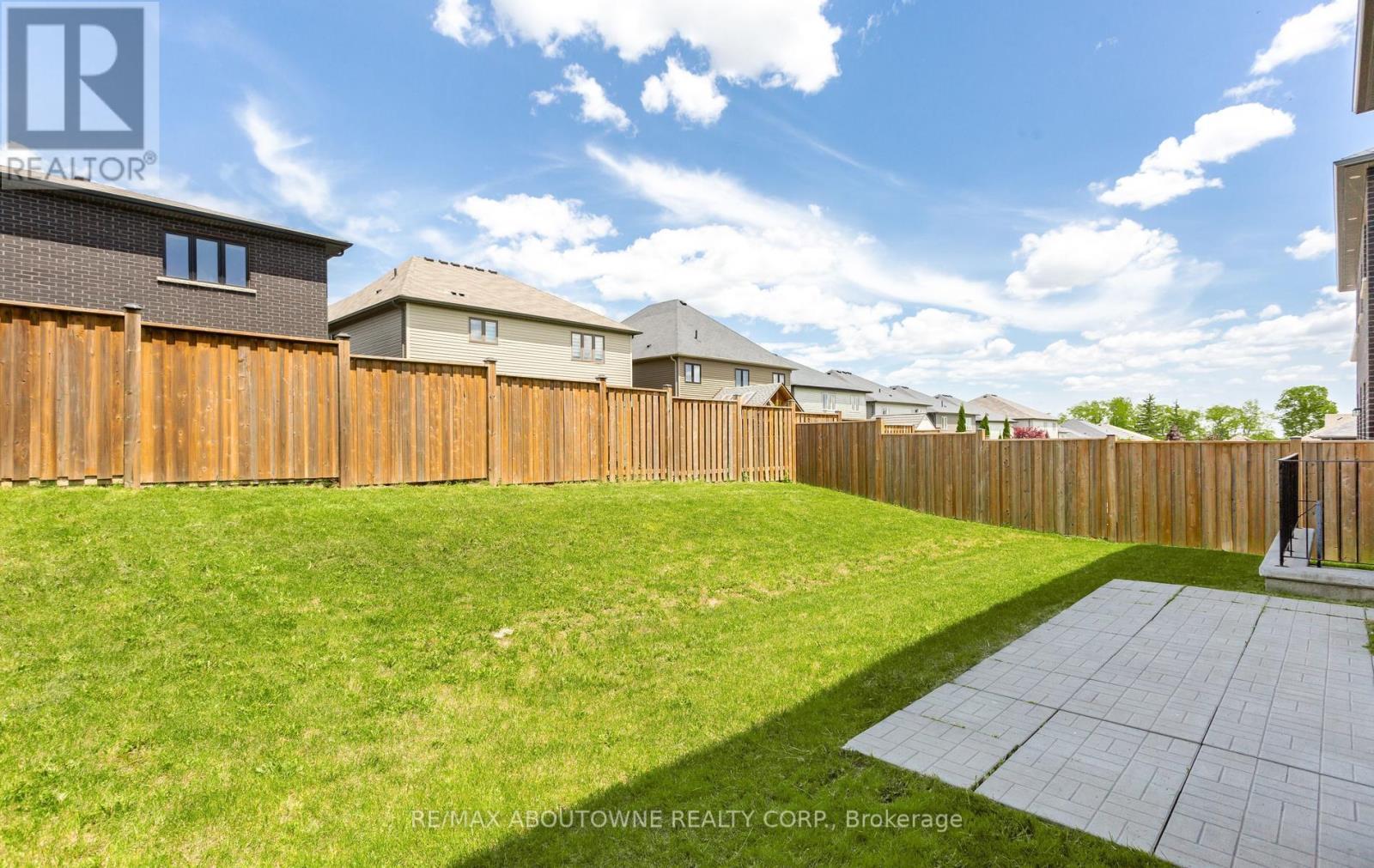 10 Mcgovern Lane, Brant, ON