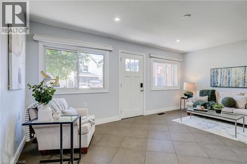 127 Barnesdale Avenue N, Hamilton, ON - Indoor Photo Showing Other Room
