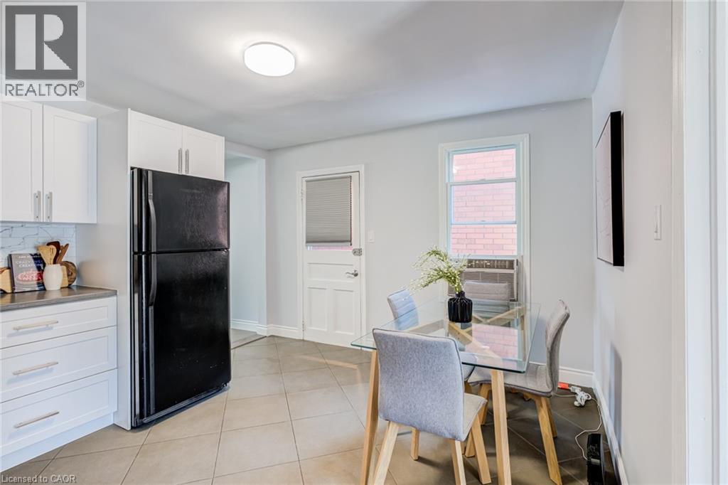 127 Barnesdale Avenue N, Hamilton, ON - Indoor