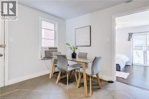 127 Barnesdale Avenue N, Hamilton, ON - Indoor Photo Showing Dining Room