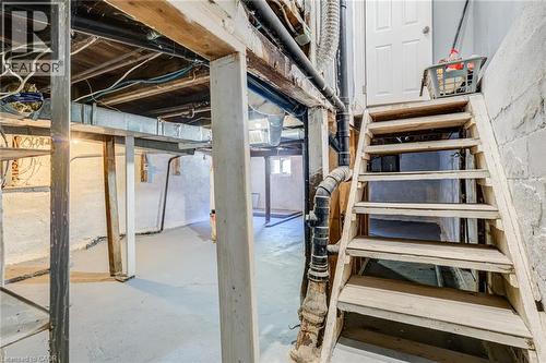 127 Barnesdale Avenue N, Hamilton, ON - Indoor