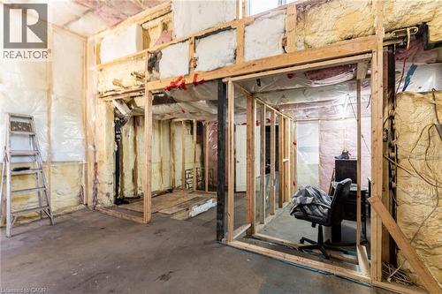 127 Barnesdale Avenue N, Hamilton, ON - Indoor Photo Showing Basement