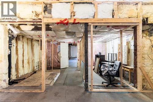 127 Barnesdale Avenue N, Hamilton, ON - Indoor Photo Showing Basement