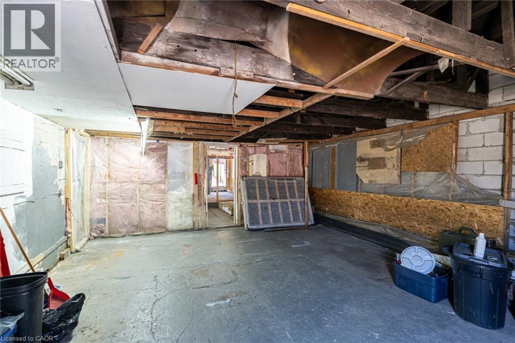 127 Barnesdale Avenue N, Hamilton, ON - Indoor Photo Showing Basement
