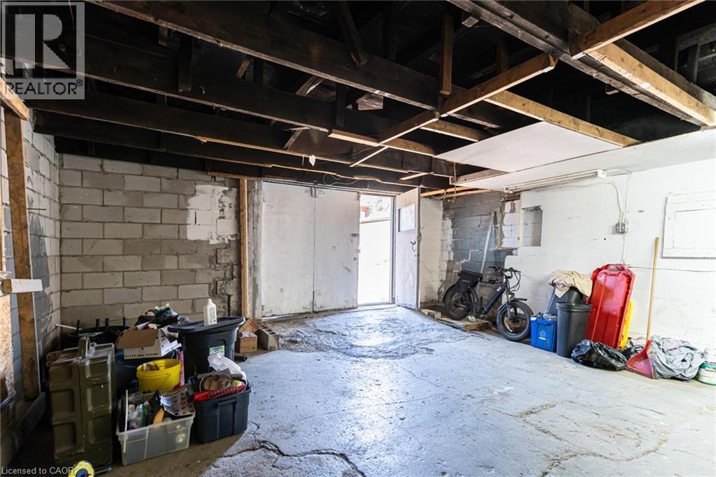 127 Barnesdale Avenue N, Hamilton, ON - Indoor