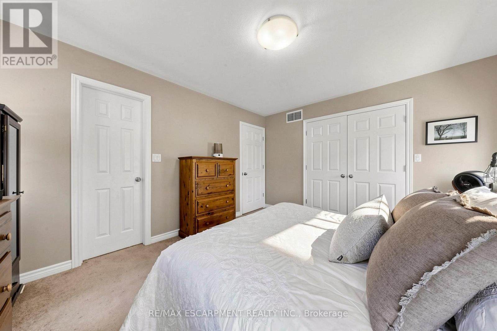 7 Windermere Avenue, Hamilton, ON