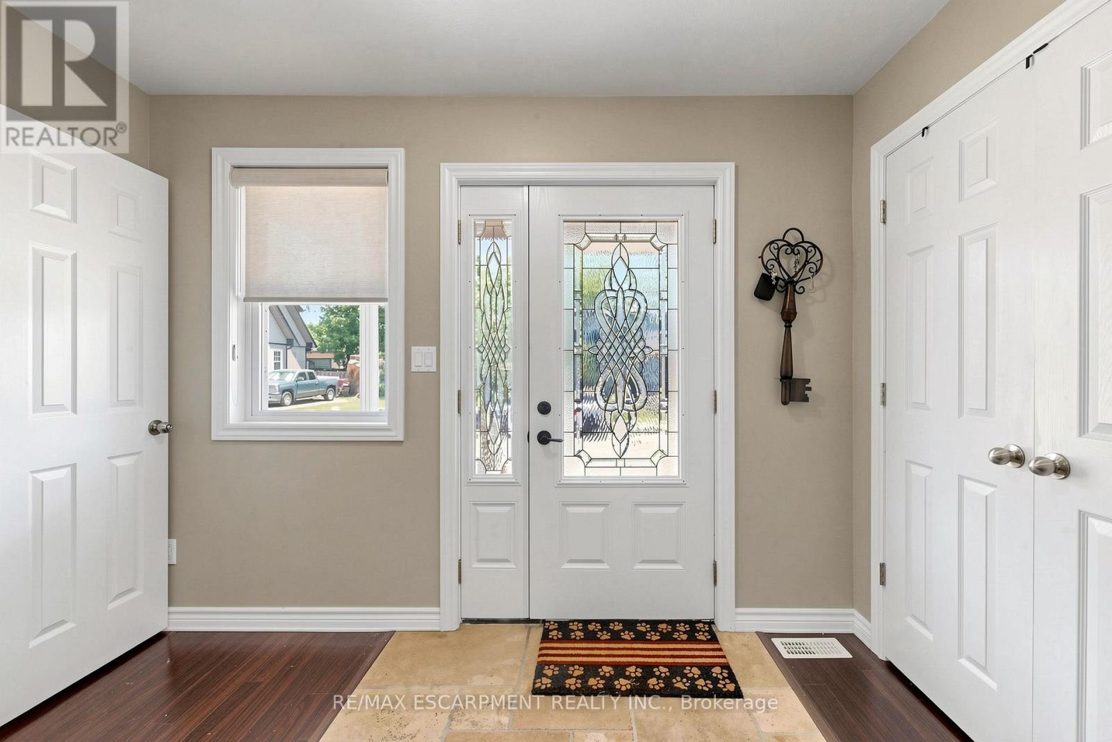 7 Windermere Avenue, Hamilton, ON